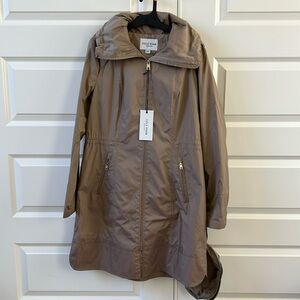 Cole Haan Signature Packable Raincoat - Medium (Champagne) NWT